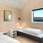 Semesterbostad 5 Star In Dronningmølle